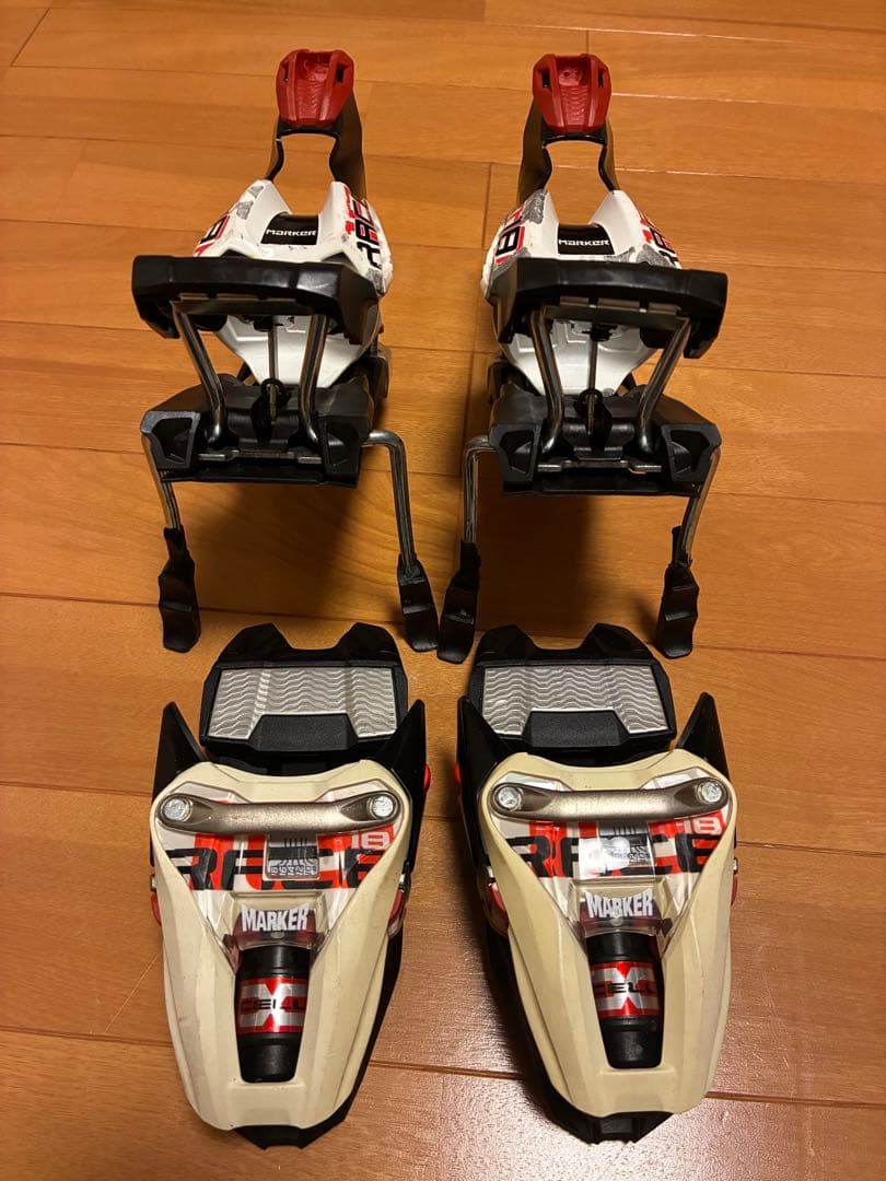 Marker Race 18 ビンディング ホワイト/レッド 100-pack Bulk Broad Tip Colored Markers 8-Pack — BagsInBulk.com