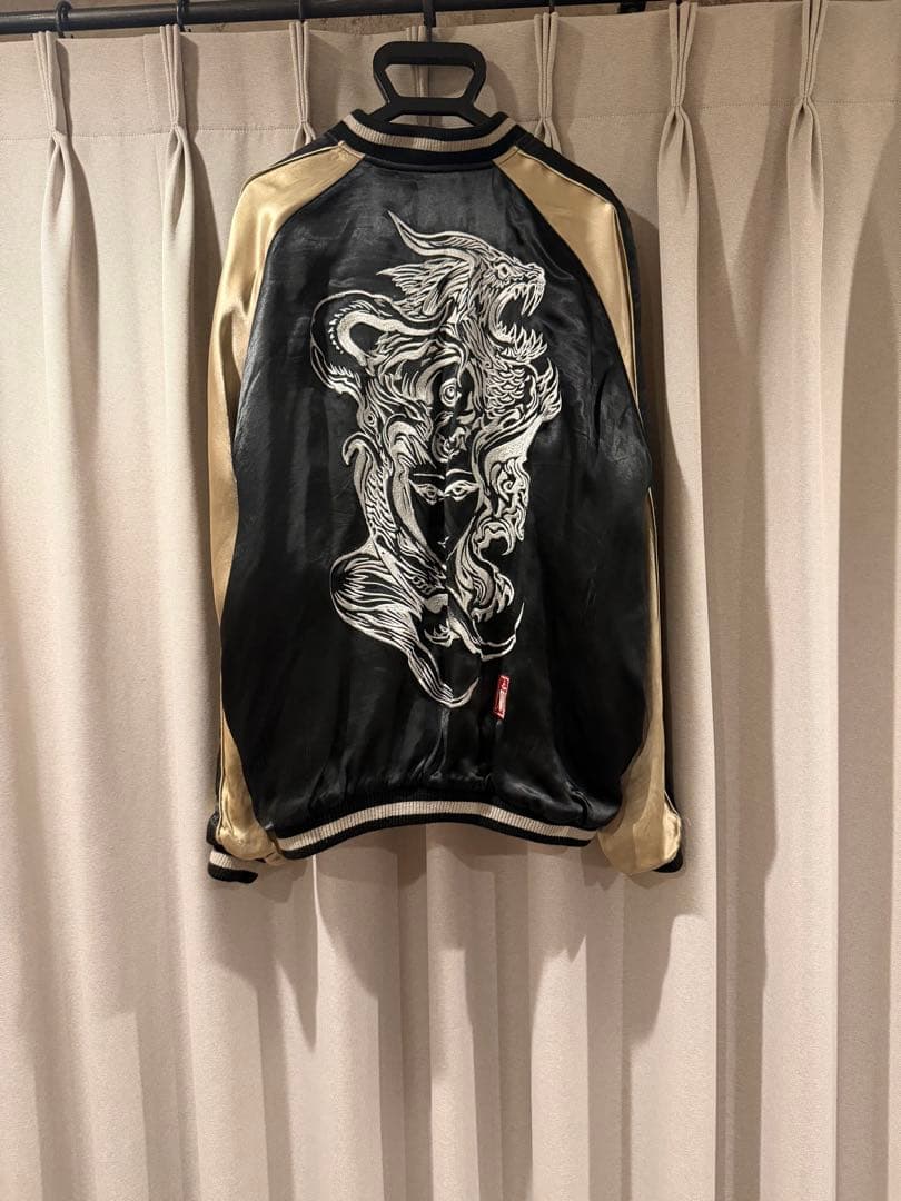 雨宮慶太shina 黒金 スカジャン