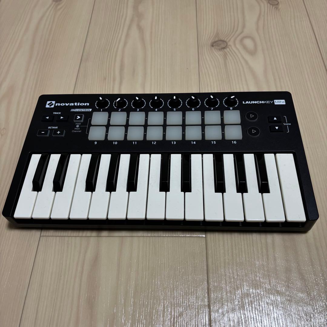 Novation Launchkey Mini 25キー MIDIキーボード Novation(ノベーション) Launchkey 25 Mk4 | Rock oN Line eStore