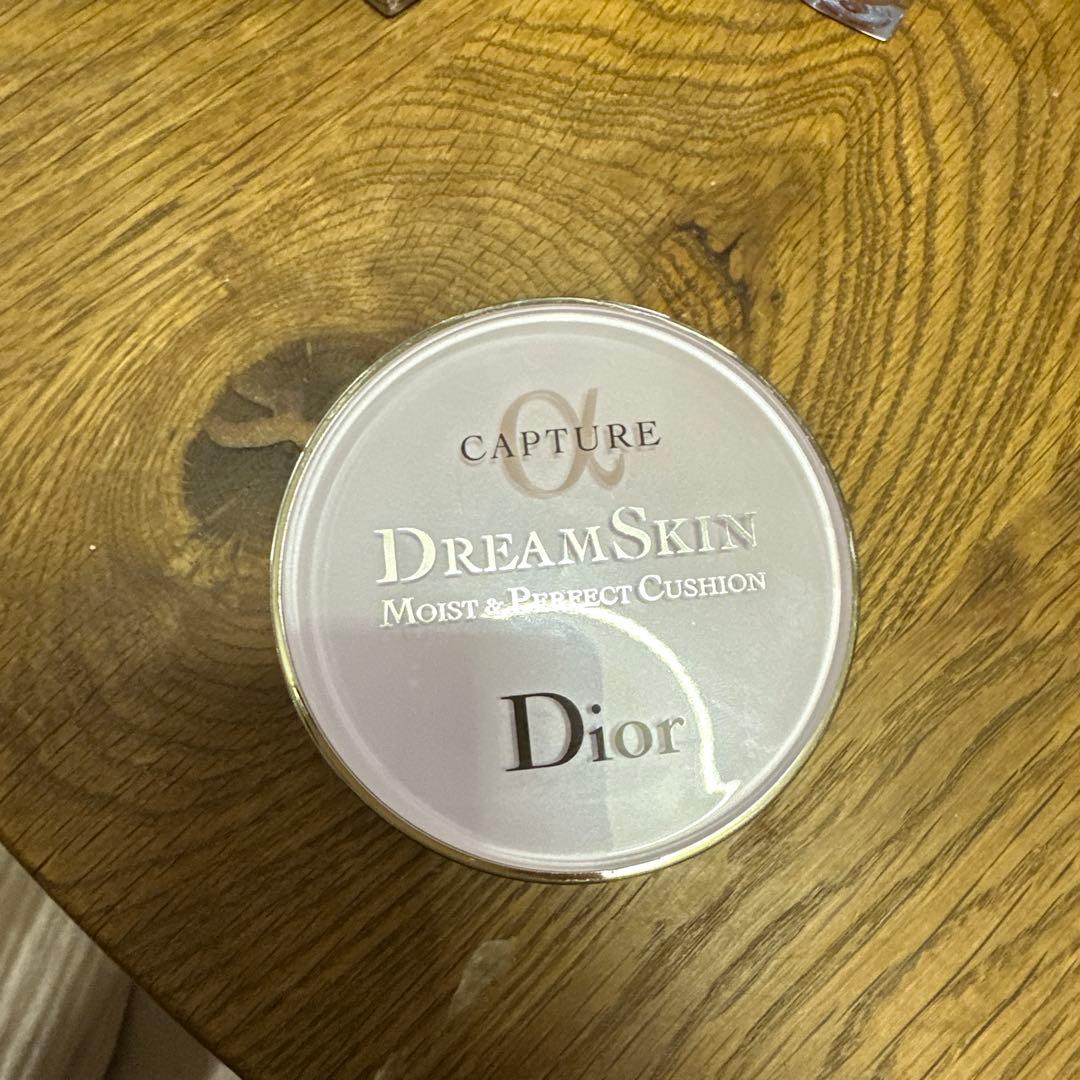 Dior Capture DreamSkin クッションファンデーション 000 - メルカリ