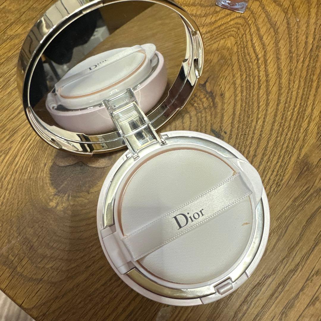 Dior Capture DreamSkin クッションファンデーション 000 - メルカリ