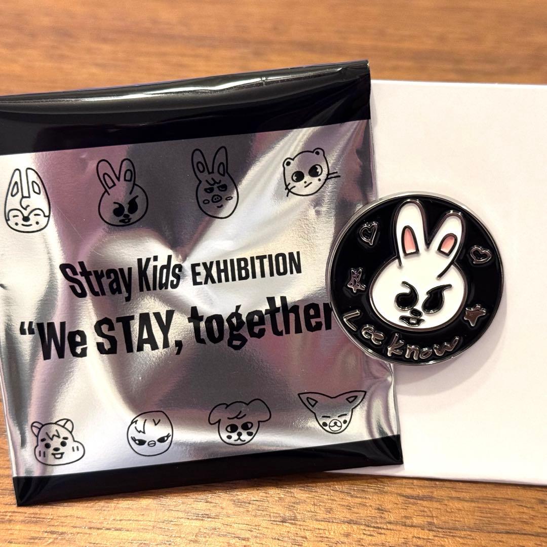 Stray Kids EXHIBITON 展覧会 ランダムピンバッチ リノ - メルカリ