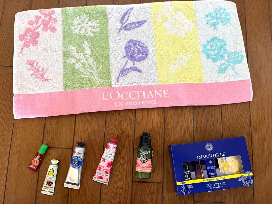 ロクシタンのセット　バスタオル　リップ　ハンドクリーム　コンディショナー ロクシタンのセット バスタオル リップ ハンドクリーム