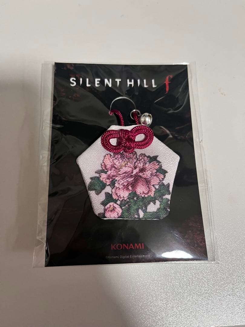 TGS2025 サイレントヒルf お守り風チャーム ボタン 購入特典 - メルカリ