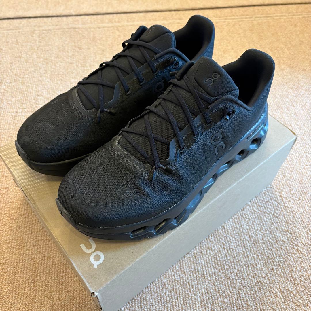 [新品未使用] on Cloudtilt 28cm