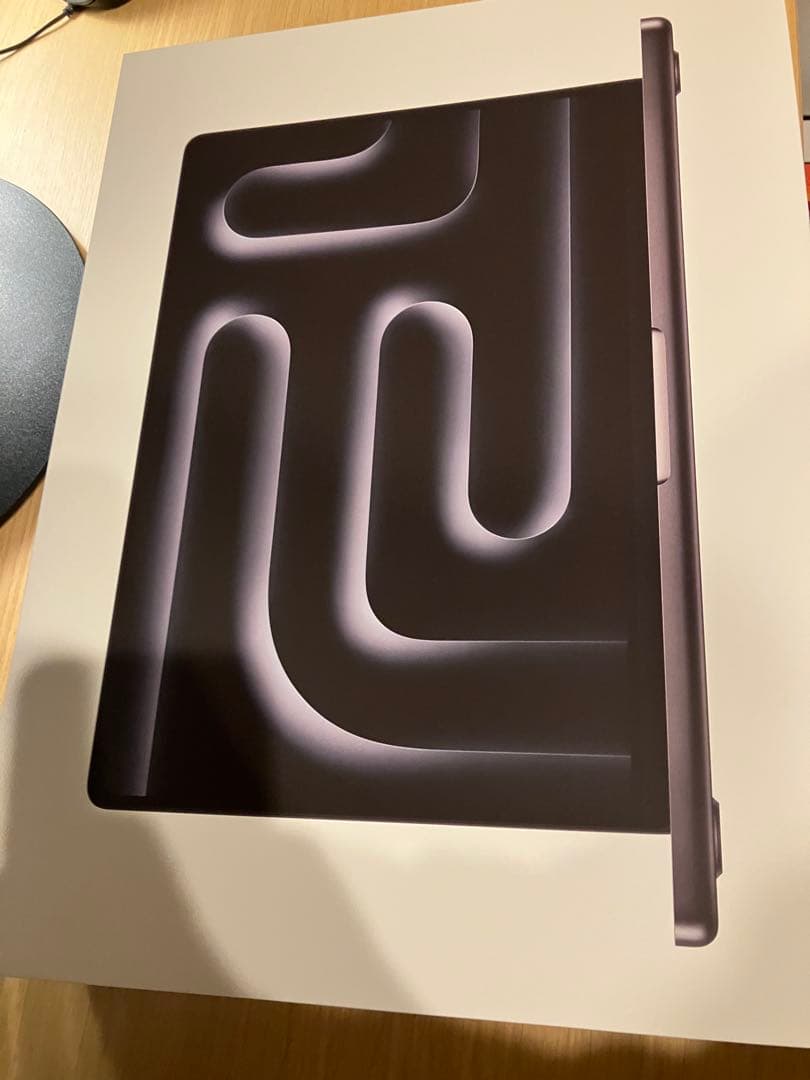 MacBook Pro 2025 (M5, 24GB, 1TB) おまけ付き