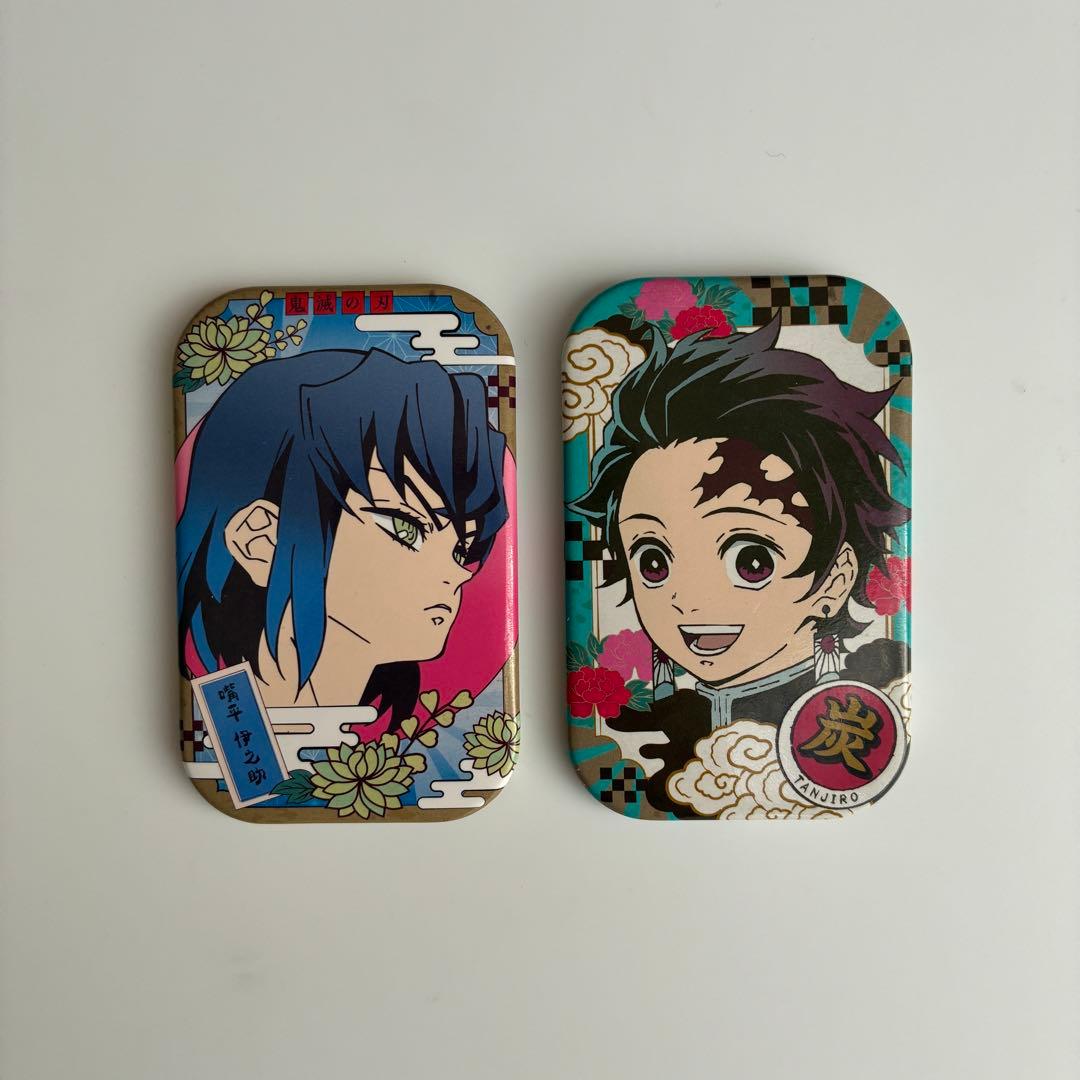 鬼滅の刃 竈門炭治郎 嘴平伊之助 絵札 缶バッジ まるかくカンバッジ