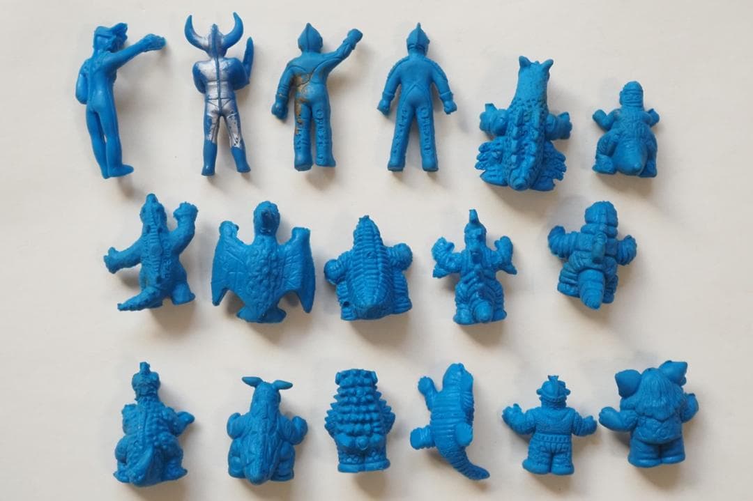 怪獣消しゴム】青 ウルトラマン＋怪獣 全17体 昭和レトロ 中古品
