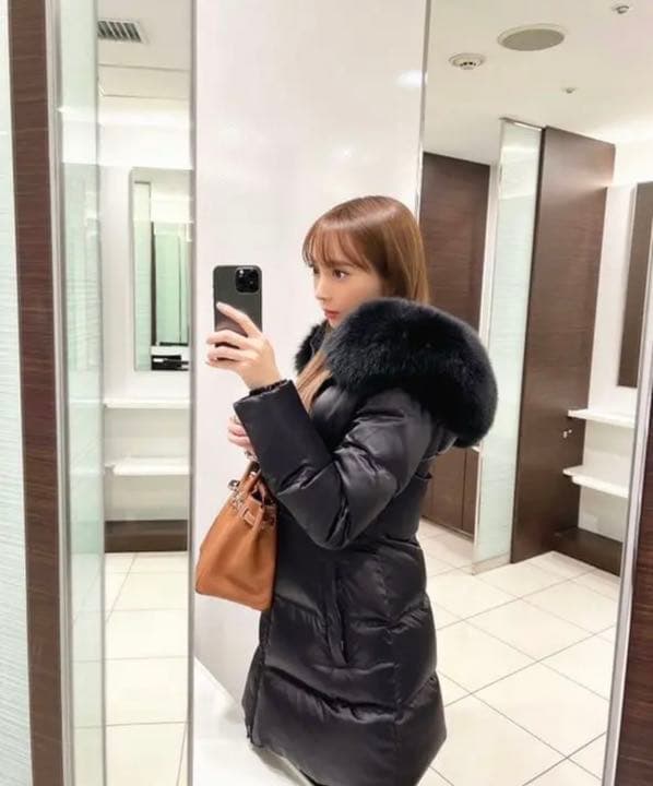 岡部あゆみさん着用】PRADA ダウンコート foxファー 29z117 - メルカリ