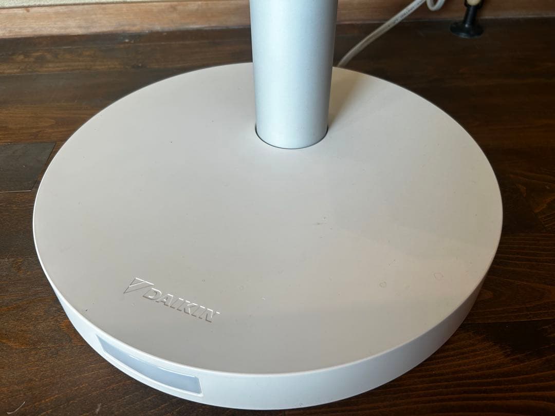 DAIKIN ダイキン ERFT11XS-W 遠赤外線ヒーター 20年製 - メルカリ