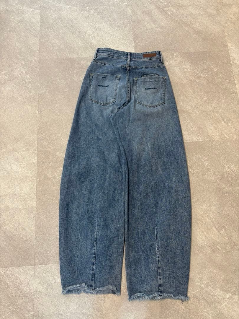 YANUK ヤヌーク　カーブテーパード \"LAURA\" 23