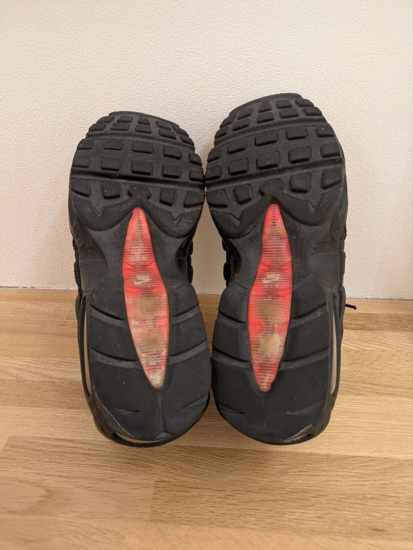 NIKEナイキ エアマックス95 ブラック レーザークリムゾン 27.5cm