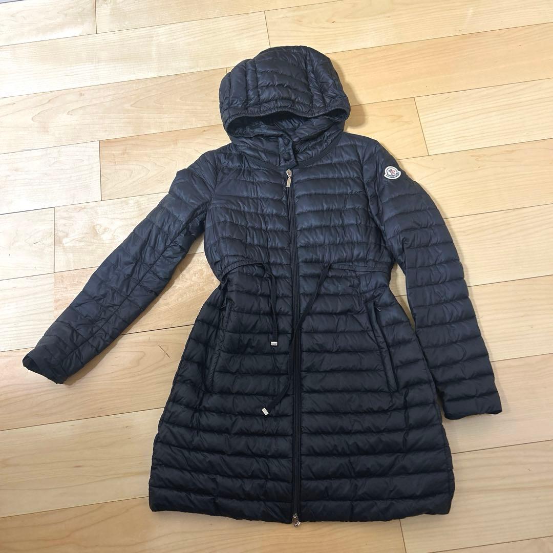 プロフ必読　モンクレール　黒 MONCLER (モンクレール) カーブキルティング フルジップ ショート