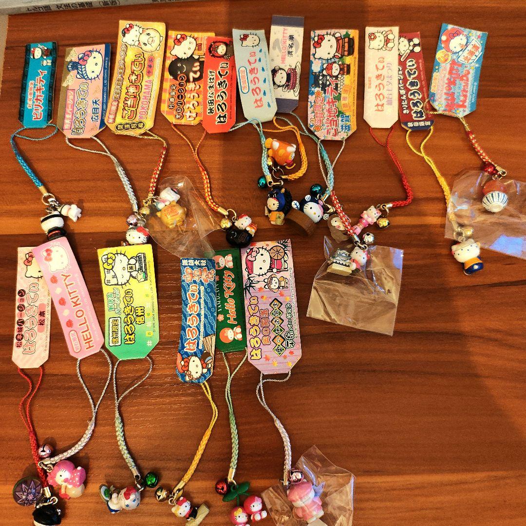 公*o様 ハローキティご当地ストラップセット 約140個まとめ売り - 公*o