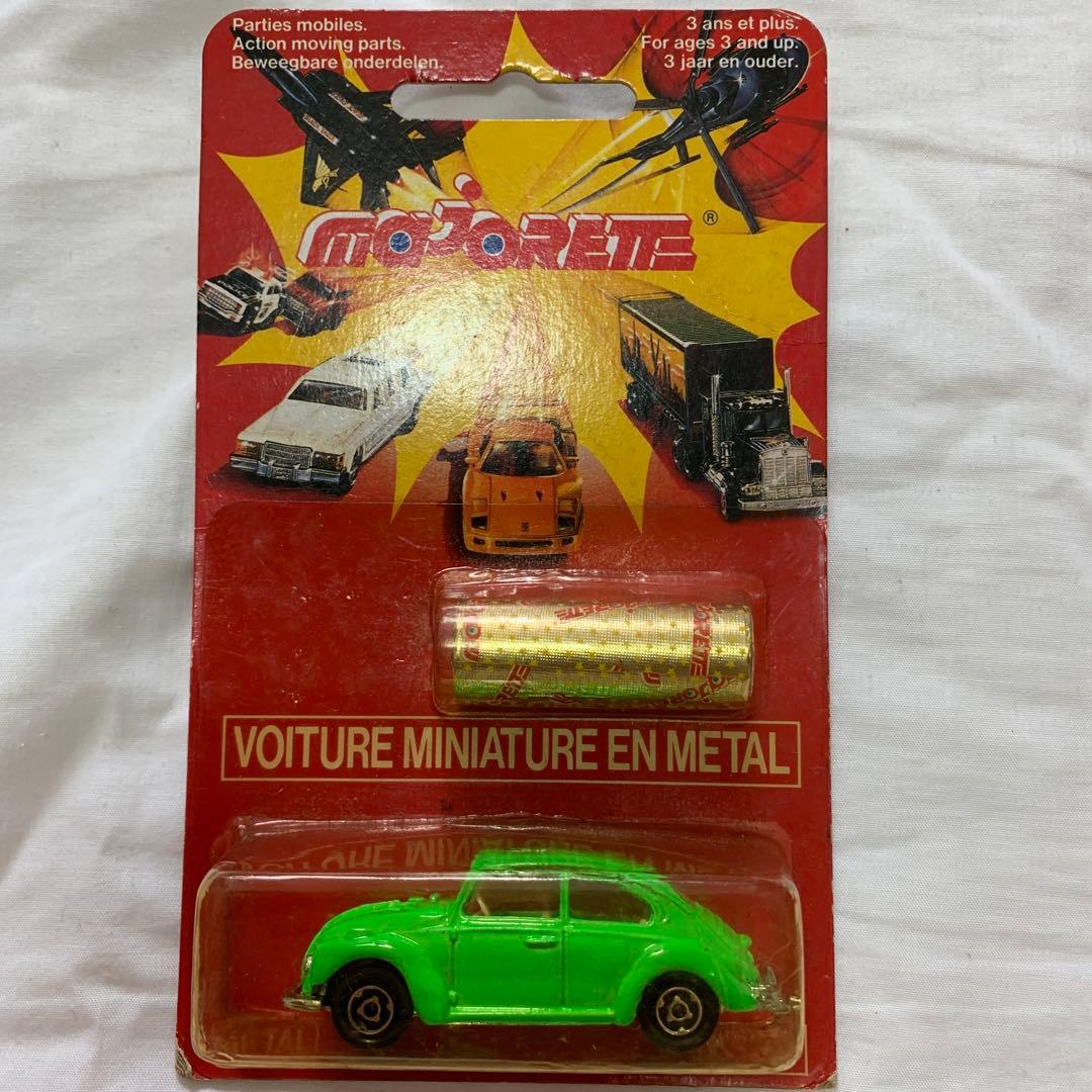 超レア　Majorette 緑色ミニカー 1/64