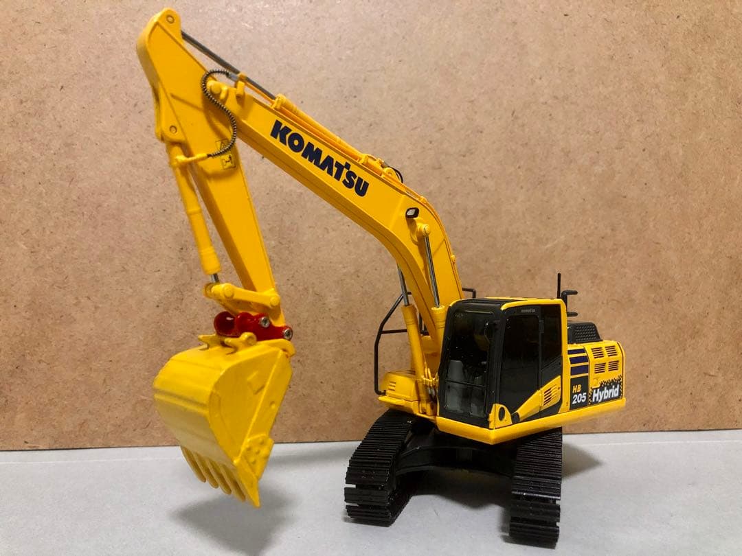 コマツHB205-2 Hybrid油圧ショベルミニカー1/50 - メルカリ