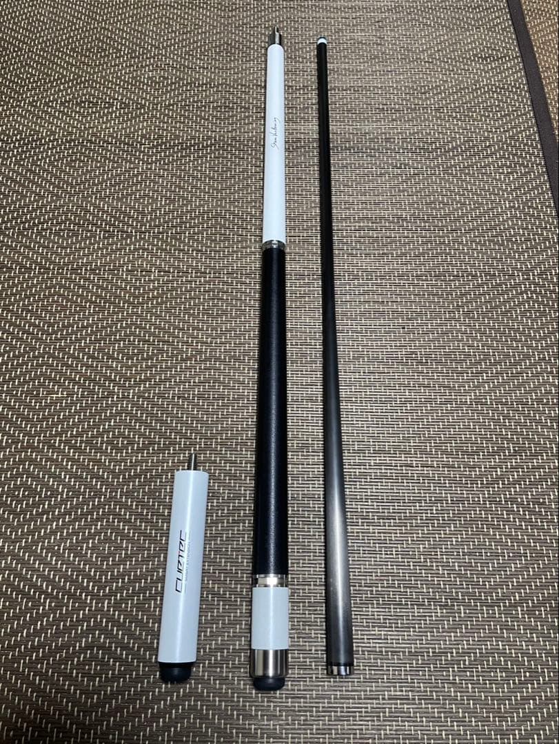 Cuetec SVB シナジー12.5 ウエイトボルト　エクステンション付き Cuetec Cynergy 12.5mm SVB Ghost Edition Cue