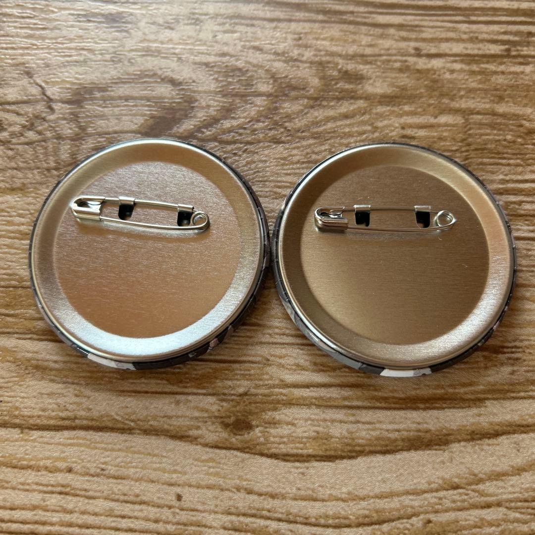 いれいす 初兎 缶バッジ No Tax - メルカリ