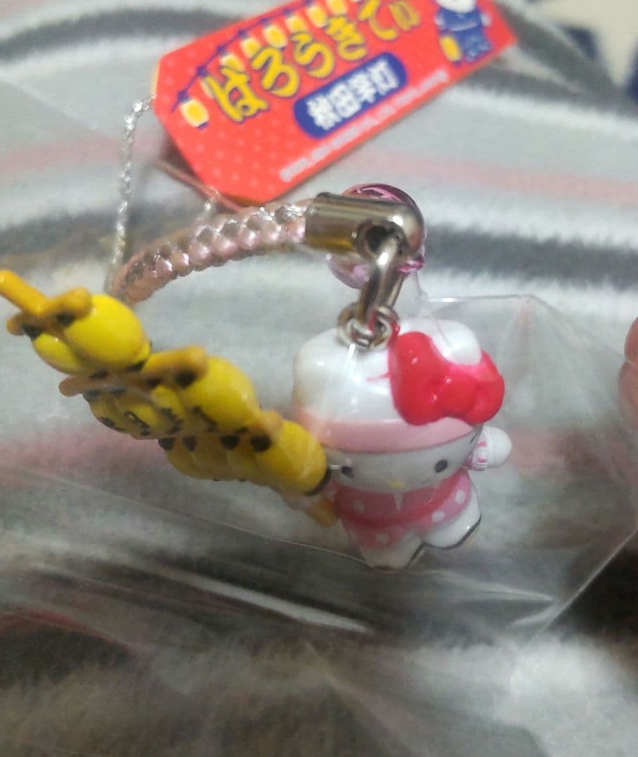 ご当地キティ 根付けストラップ - メルカリ