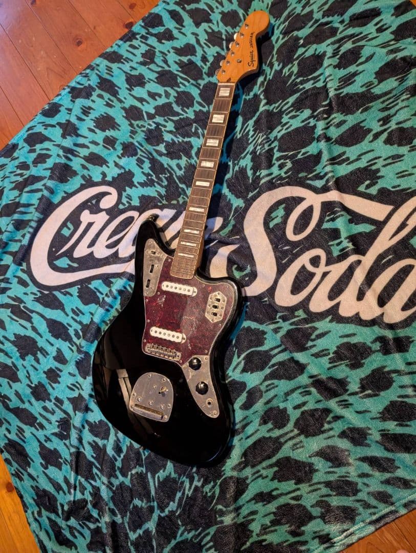 Squier(スクワイヤー)Classic Vibe 70s ジャガー Squier by Fender Classic Vibe '70s Jaguar, Laurel Fingerboard