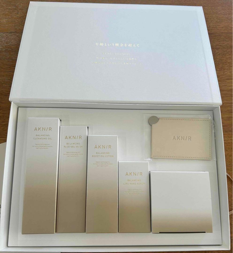 新品未開封　アクニー マスターパック スキンケア5点セットミラー梨花 AKNIR