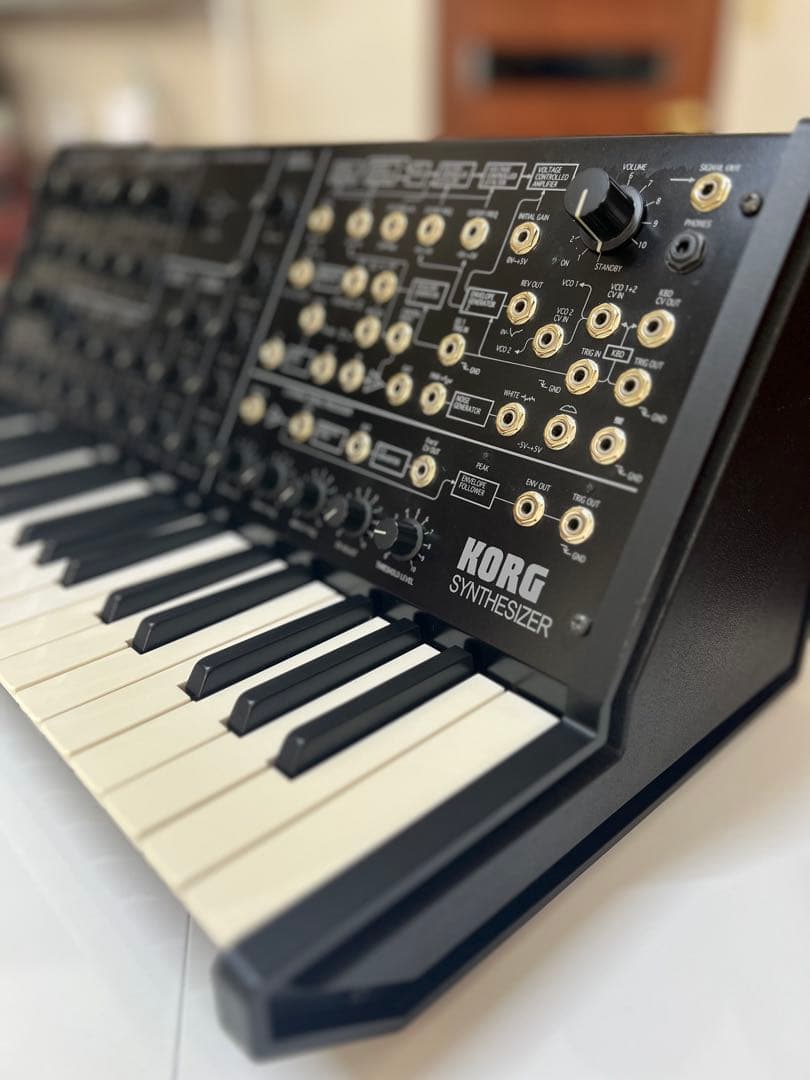 KORG MS-20 mini セミモジュラーシンセサイザー Korg MS-20 Mini Semi-modular Analog Synthesizer | Sweetwater