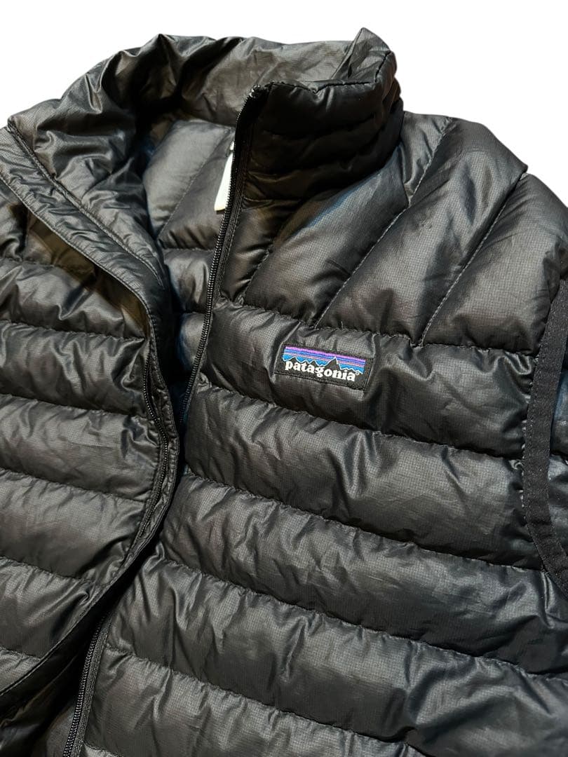 極美品パタゴニア メンズ ダウンベスト サイズXS ブラック 黒 RN51884