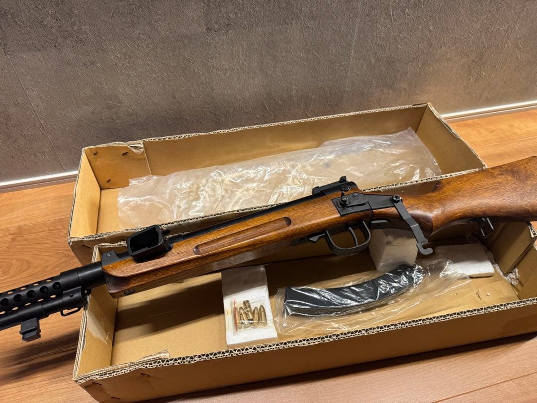 【新品】CAW 百式機関短銃 落下傘部隊用　モデルガン　50挺限定モデル！ S&T] 一〇〇式機関短銃 改修三型 リアルウッド フルメタル電動ガン