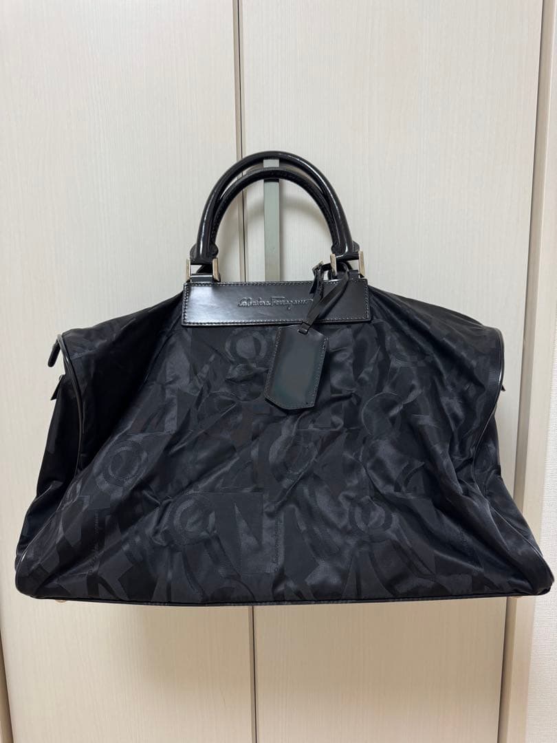 フェラガモ ボストンバッグ 黒 レア 2026年最新】フェラガモ ボストンバッグの人気アイテム - メルカリ