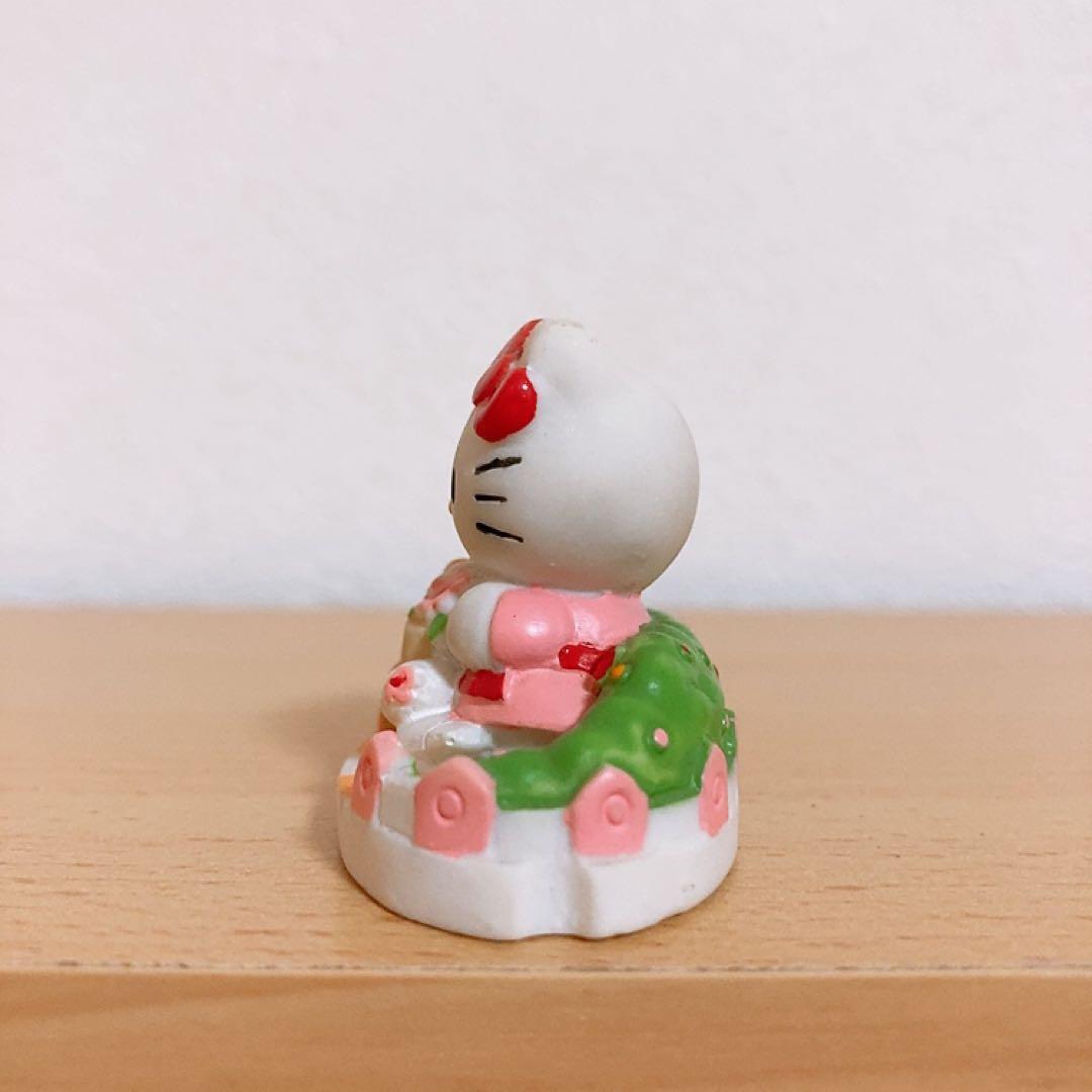 サンリオ キティちゃん 置物 レトロ陶器製 - メルカリ