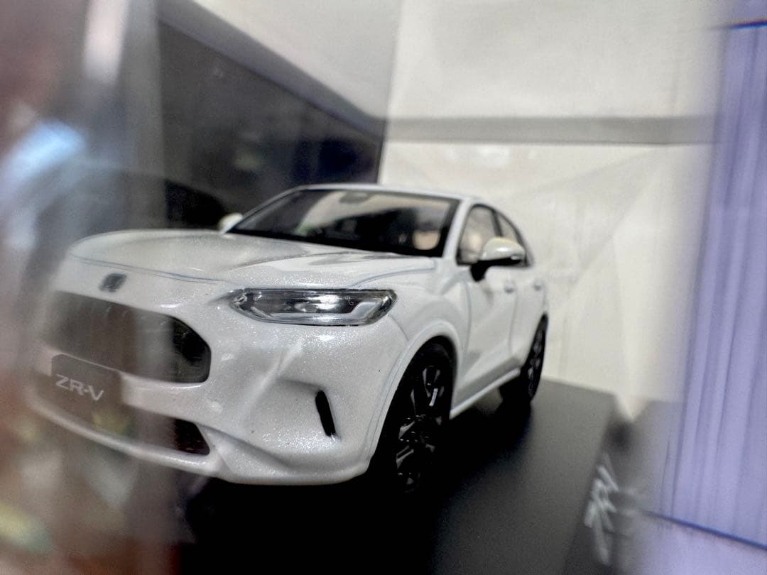 ホンダ ZR-V ミニカー 新品 e:HEV ホワイトパール1/43 ZRV - メルカリ