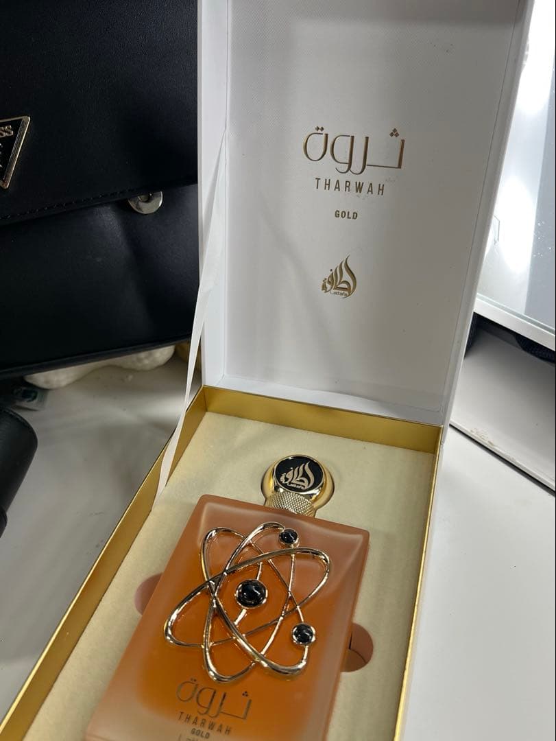 最終値下げ★新品未使用★ Lattafa Tharwah Gold 香水