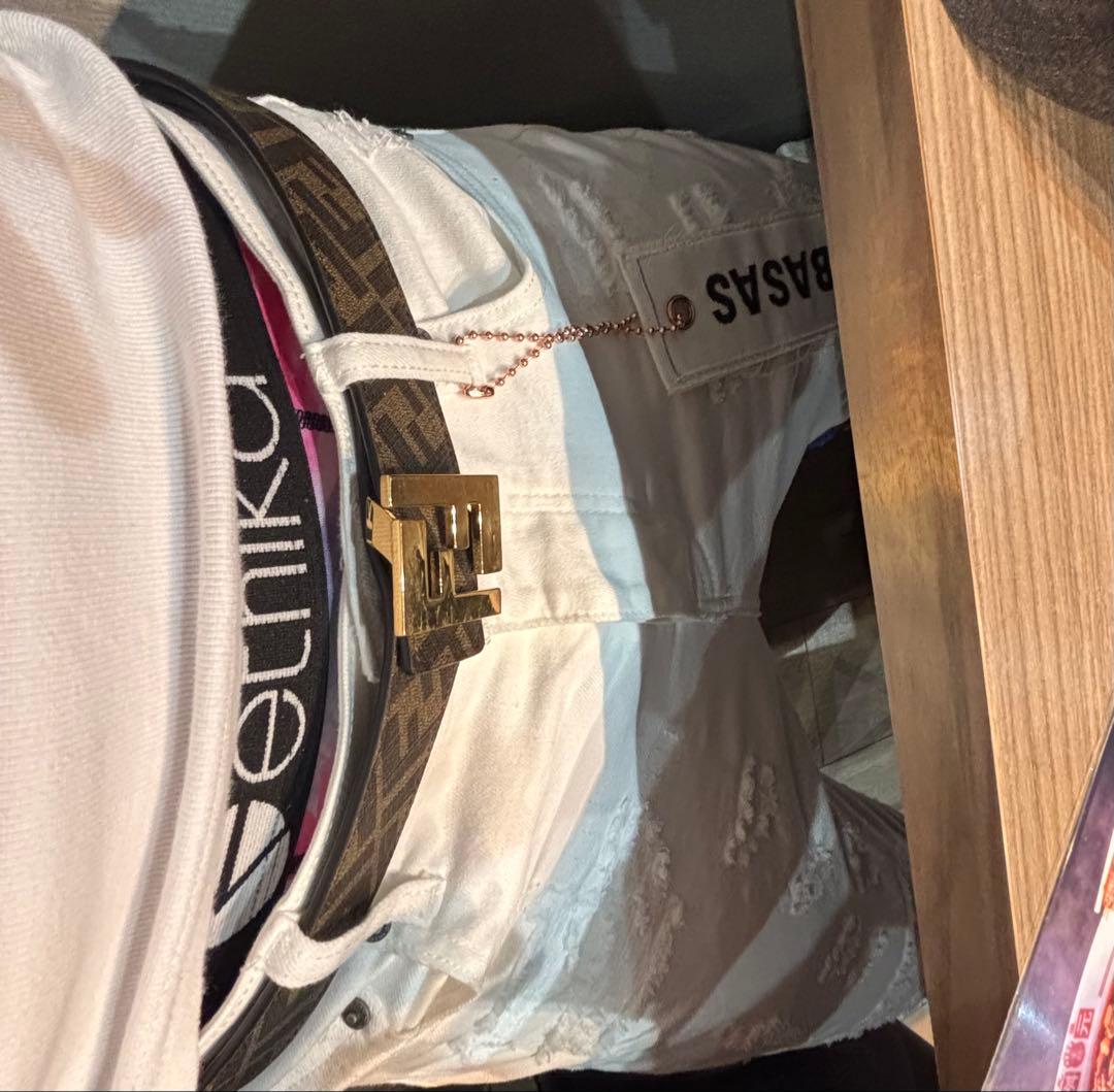 FENDI リバーシブルベルト ゴールドバックル