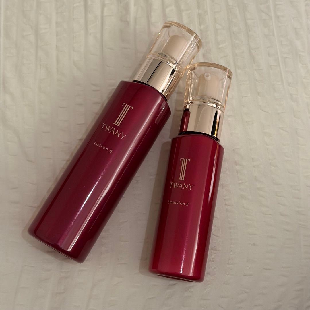 新品 トワニー ローション＆エマルジョンII セット しっとり 薬用