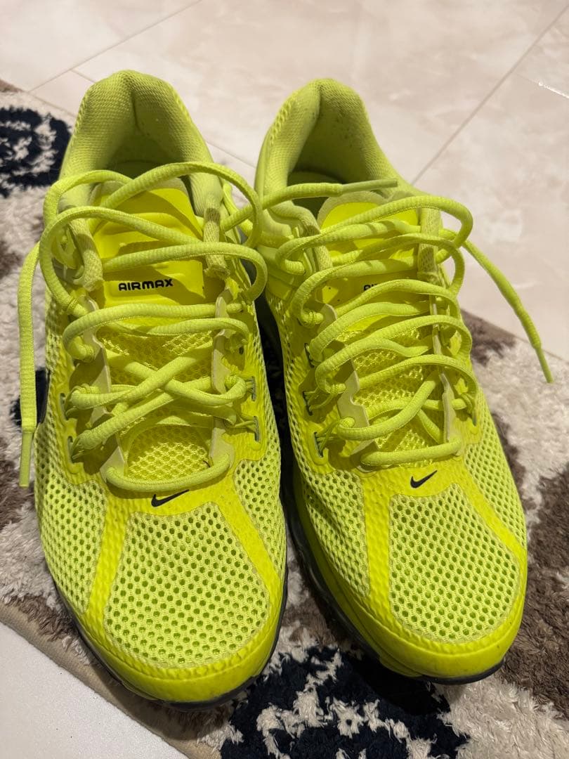 NIKE エアマックス2013 イエロー 27センチ - メルカリ