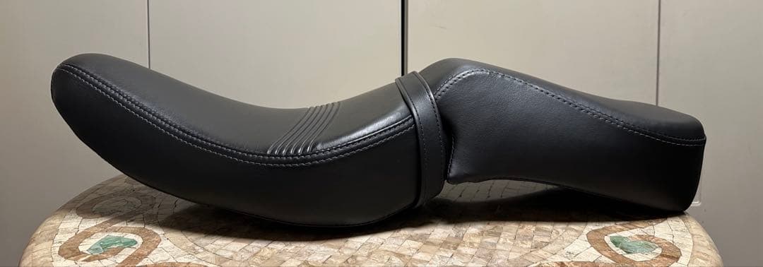 純正　ハーレーダビットソン　ＸＬ1200X 純正シート　極美品