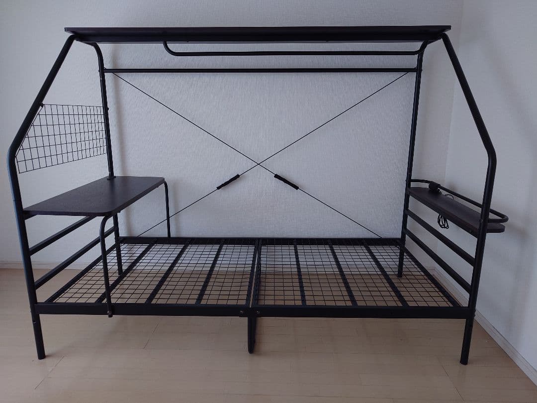 ※直接引き取り限定※ デスク.コンセント付き ベッドフレーム シングル