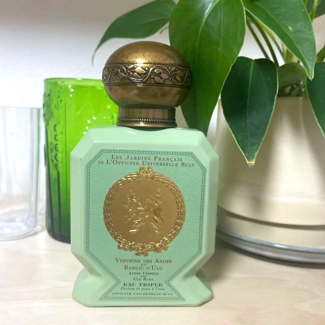 ヴェルヴェーヌデザントエバジリックドゥリュの香り　水性香水