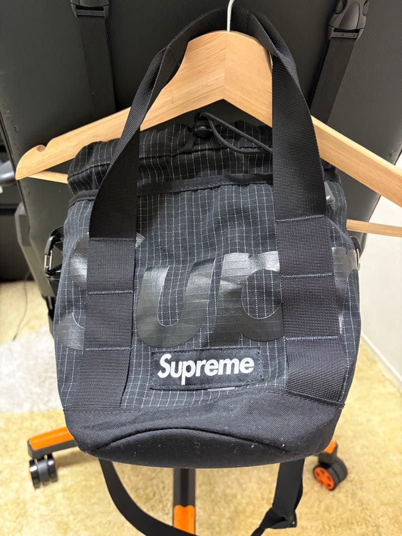 Supreme ショルダーバッグ ブラック ロゴ シュプリーム