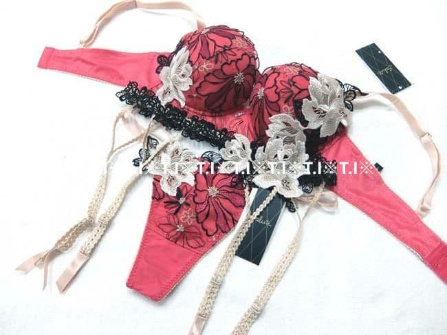 サルート/プラダを着た悪魔 E70＆ソング＆ガーターM RE 96 - メルカリ