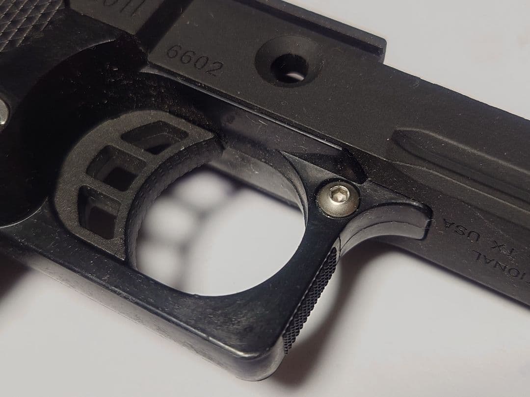 STI 2011 ミドルフレーム + グリップ 東京マルイ ハイキャパ 用 - メルカリ