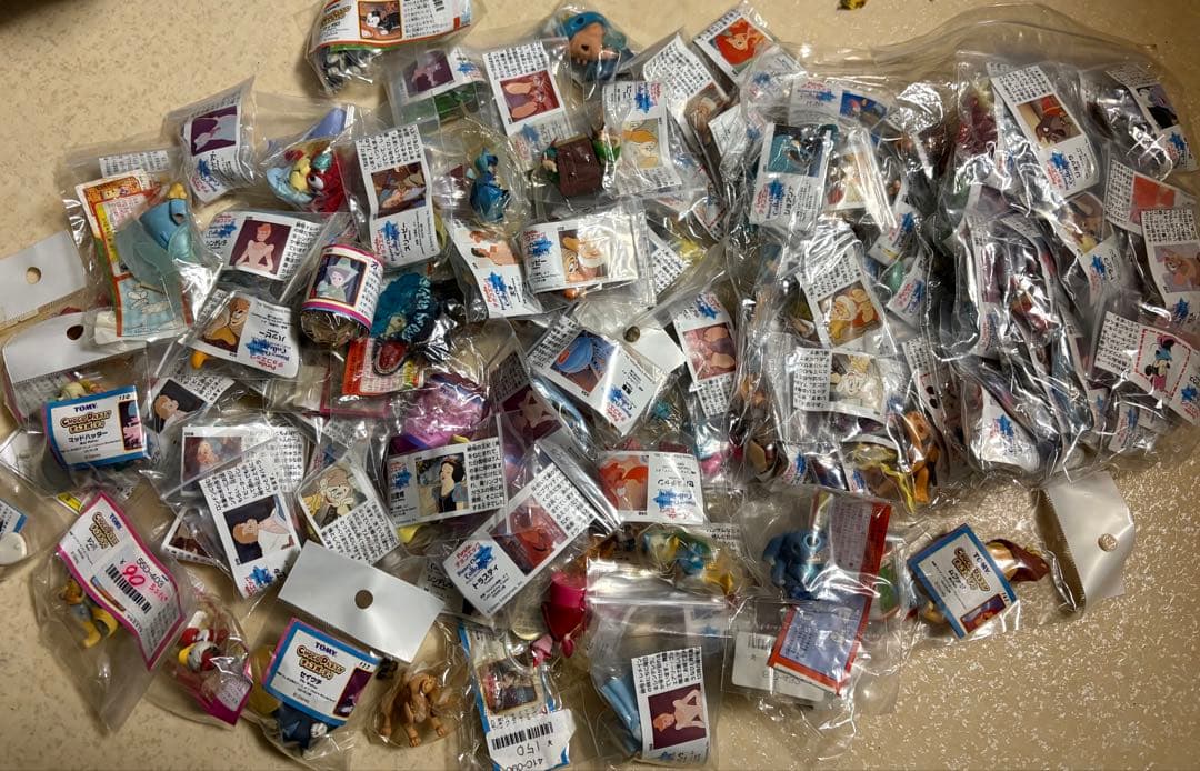 ディズニーチョコエッグ　チョコパーティ　未開封150個以上セット