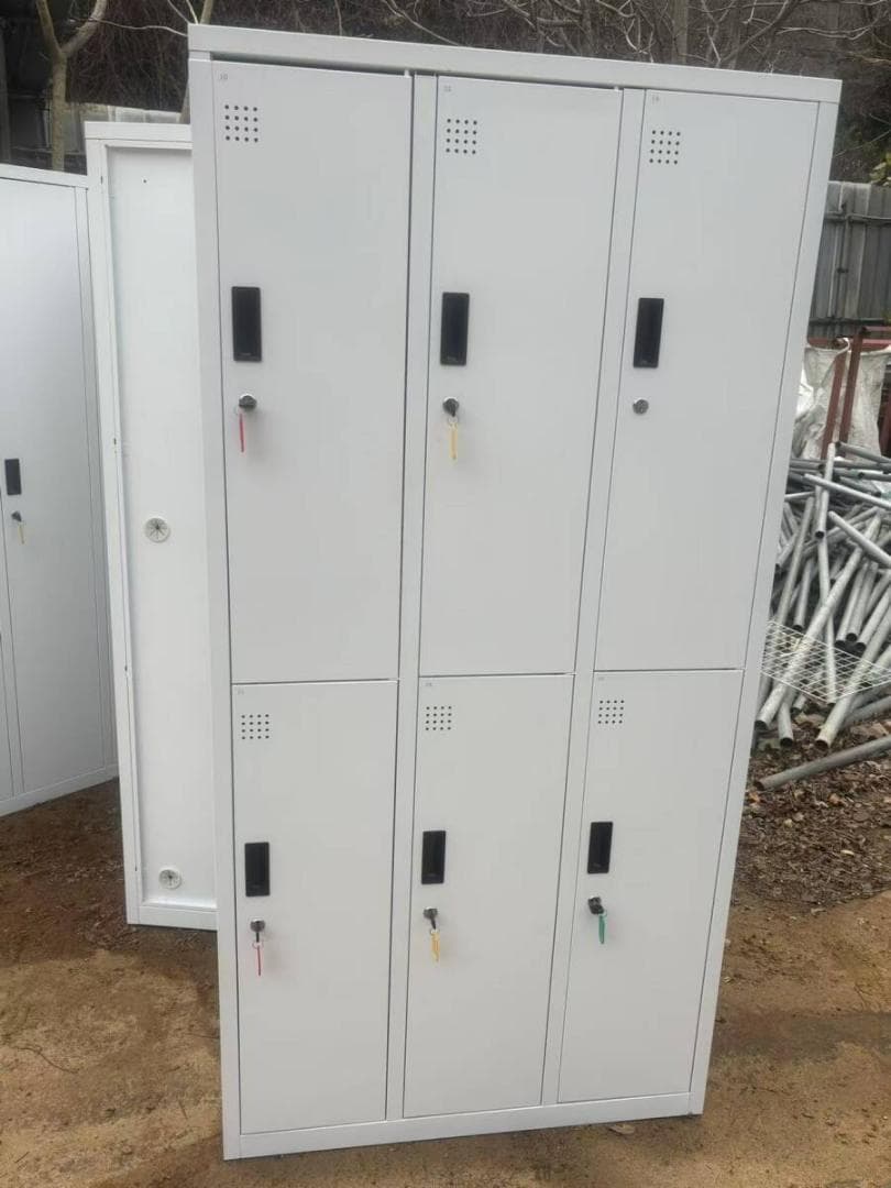 業務用　従業員用ロッカー ホワイト 6人用 鍵付き ロッカー 6人用 2列3段 スリム シリンダー錠 FLK-2306S-WH（商品番号