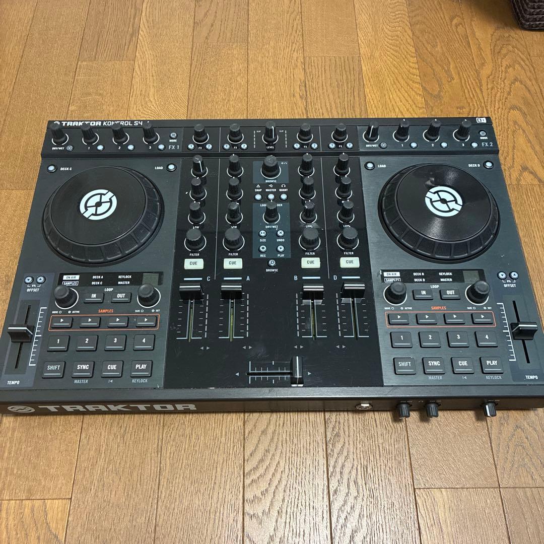 NI　Traktor KONTROL S4 MK1 | DJコントローラー Native Instruments Traktor Kontrol S4 DJ Controller | zZounds
