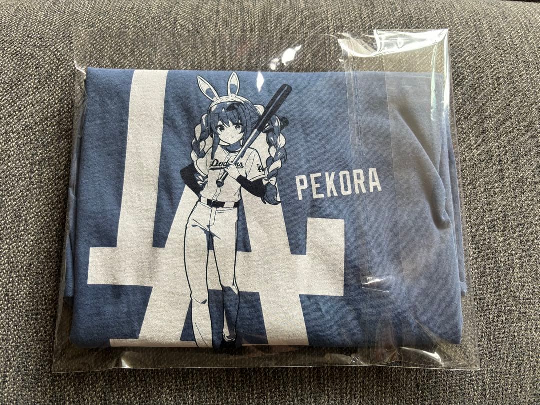 ホロライブ 兎田ぺこら ドジャース コラボTシャツ(日本のサイズXXL相当
