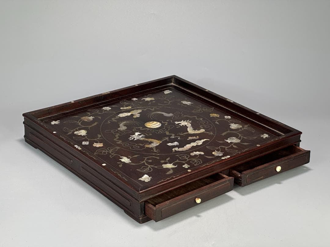 中国美術　清時代 花梨木　螺鈿嵌　双龍文　茶盤　引き出し付　書斎道具　李朝螺鈿 2脚セット 螺鈿細工 花梨 ダイニングチェア 中国美術 椅子 透かし彫り