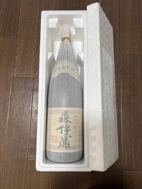 送料無料　森伊蔵　1800ml 芋焼酎　新品未開封 楽天市場】【アウトレット品】いも焼酎 森伊蔵 1800ml 芋焼酎 25度 森