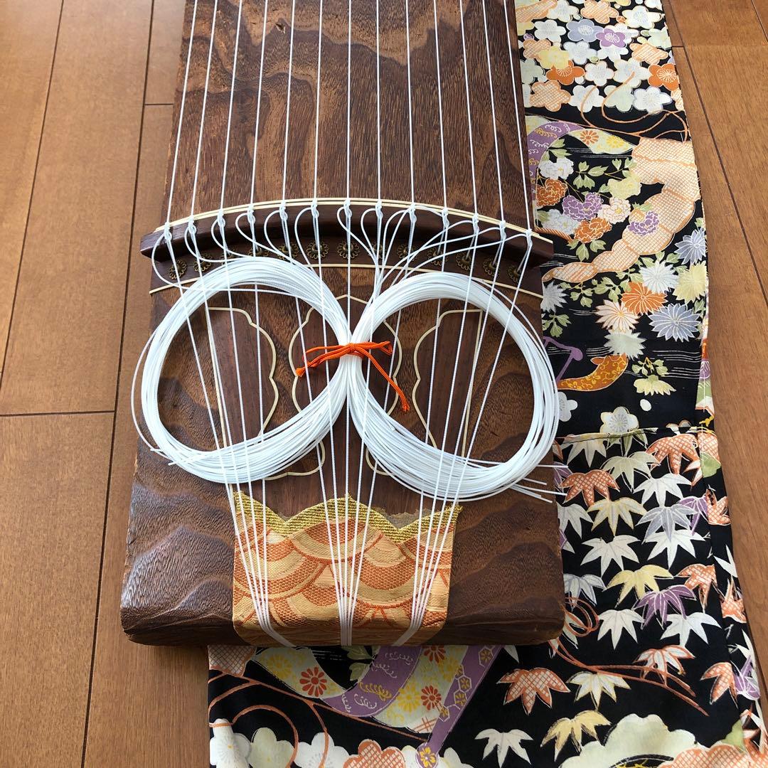 生田流　お琴　13弦　くり甲 すだれ彫　全長約180cm