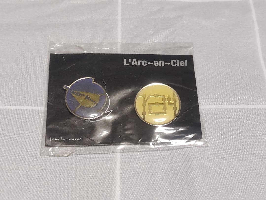 非売品未開封品】L'Arc-en-Ciel「ark/ray」購入特典ピンバッジ - メルカリ