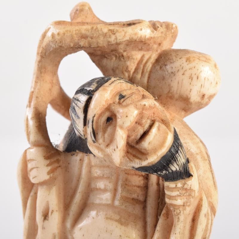 時代提げ物 獣骨製 人物像 根付 置物 V 6977 - メルカリ